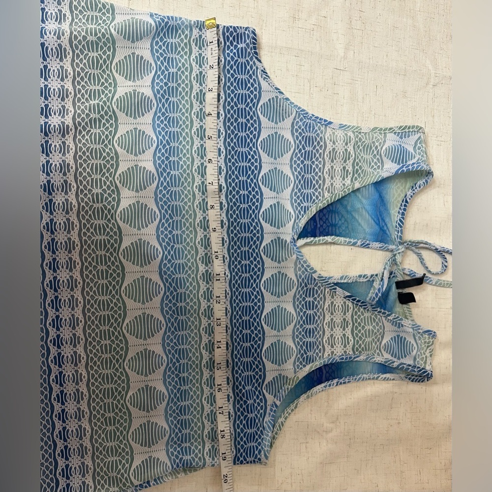 Blue Swim Coverup with Elegant Design🌴☀️ - Picture 5 of 12